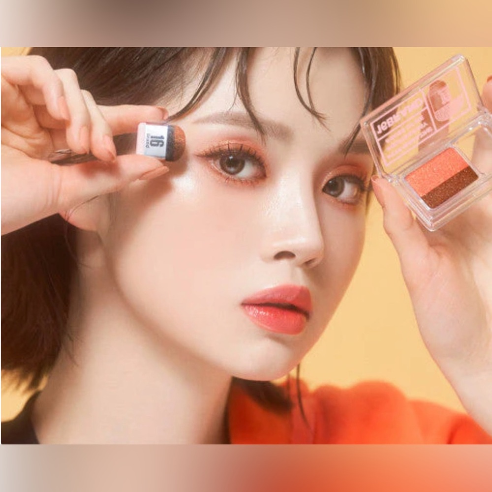 NWOB “16BRAND” Sixteen Eye Magazine Color Hello Monday